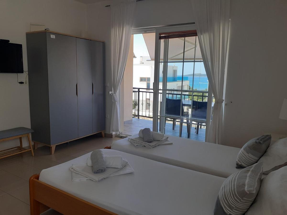 שיבניק Apartments Gveric מראה חיצוני תמונה