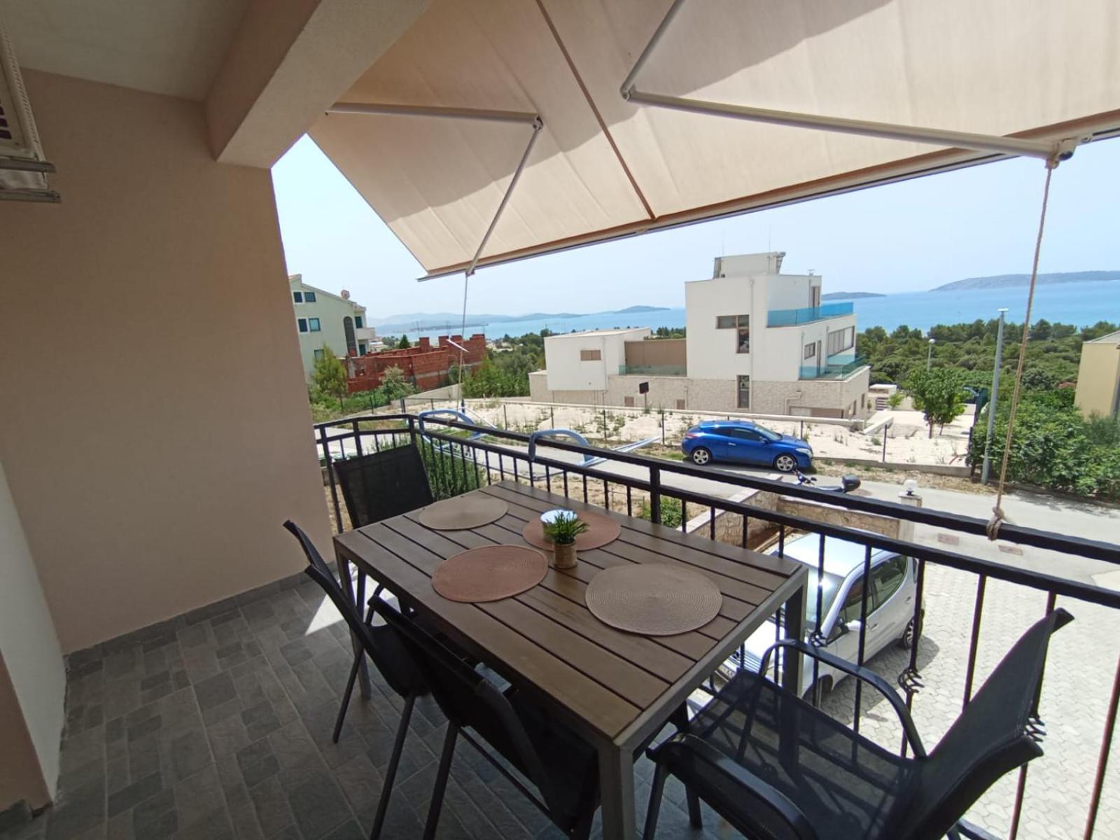 שיבניק Apartments Gveric מראה חיצוני תמונה