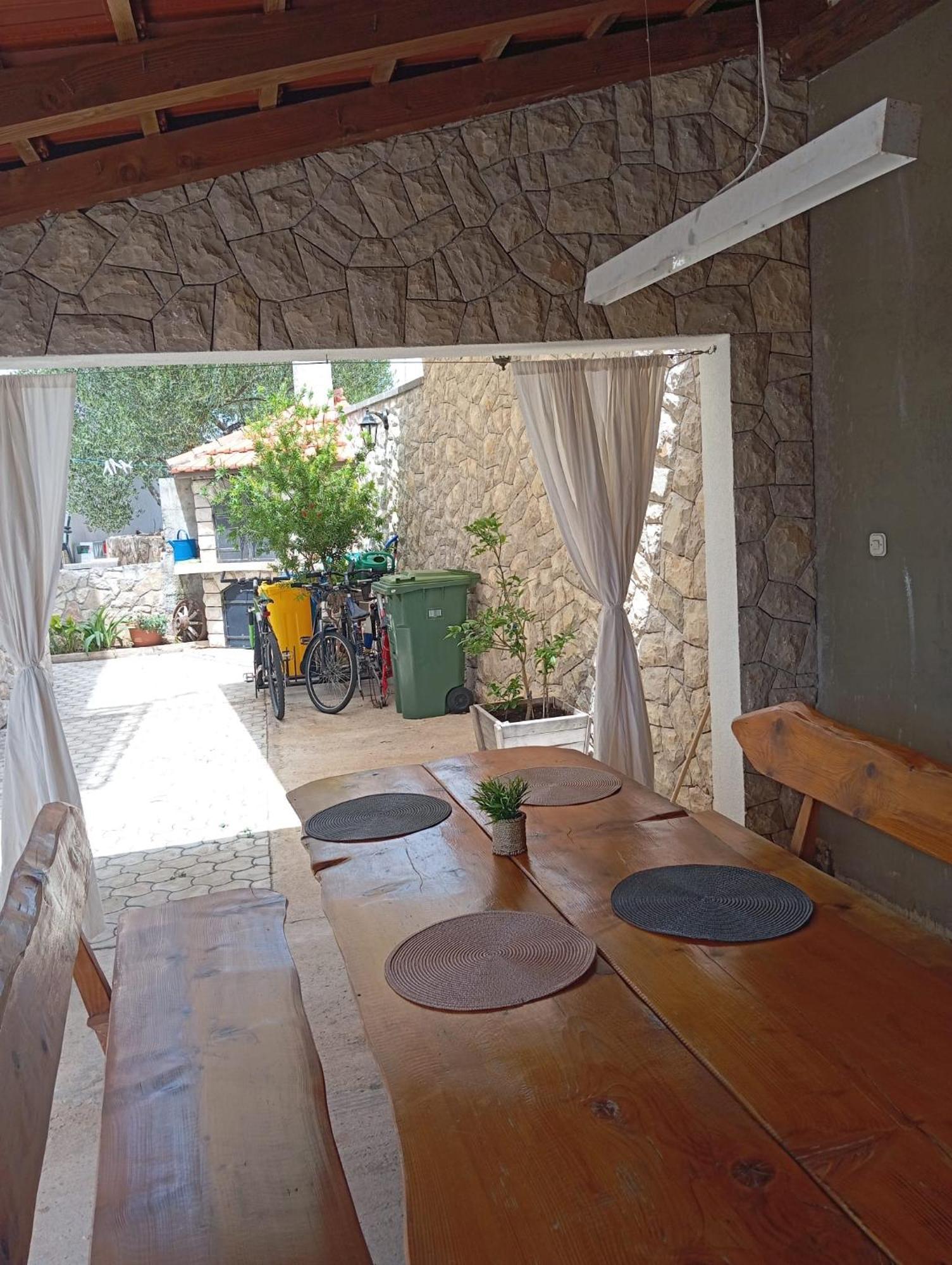 שיבניק Apartments Gveric מראה חיצוני תמונה