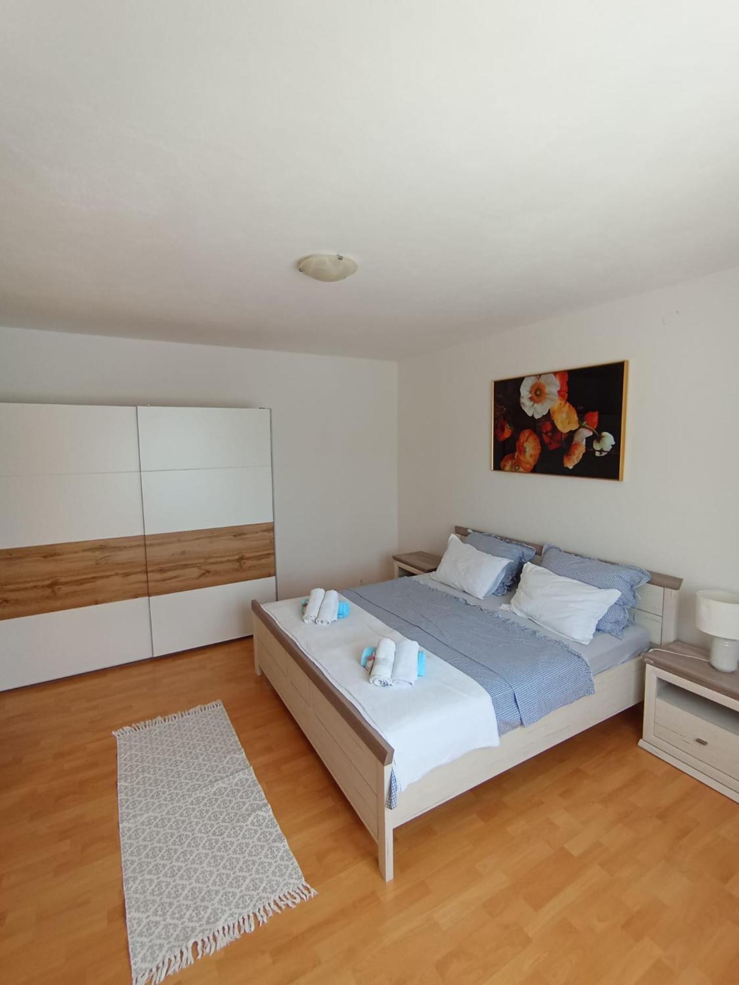 שיבניק Apartments Gveric מראה חיצוני תמונה